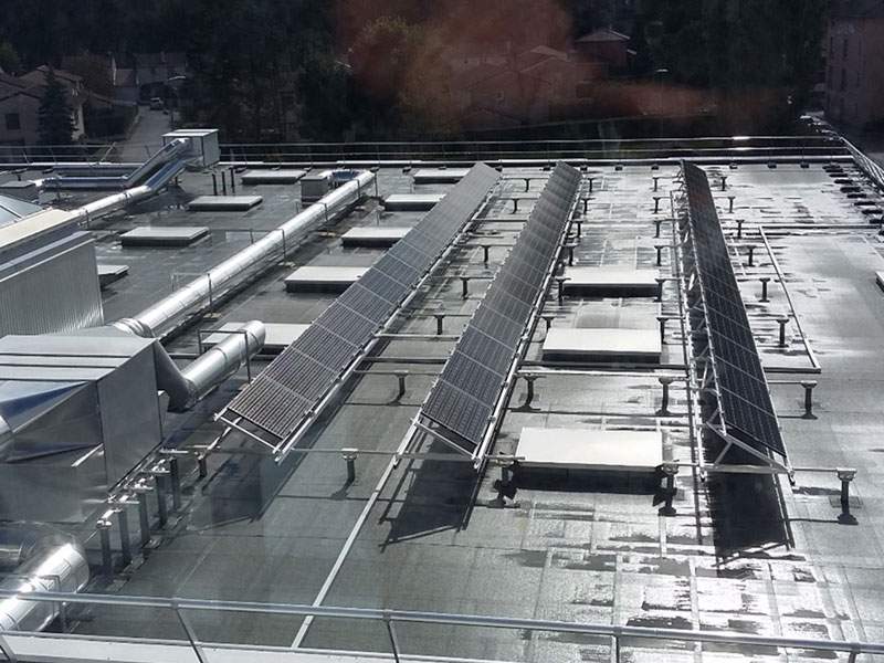 d’équipements, les toitures photovoltaïques sont une