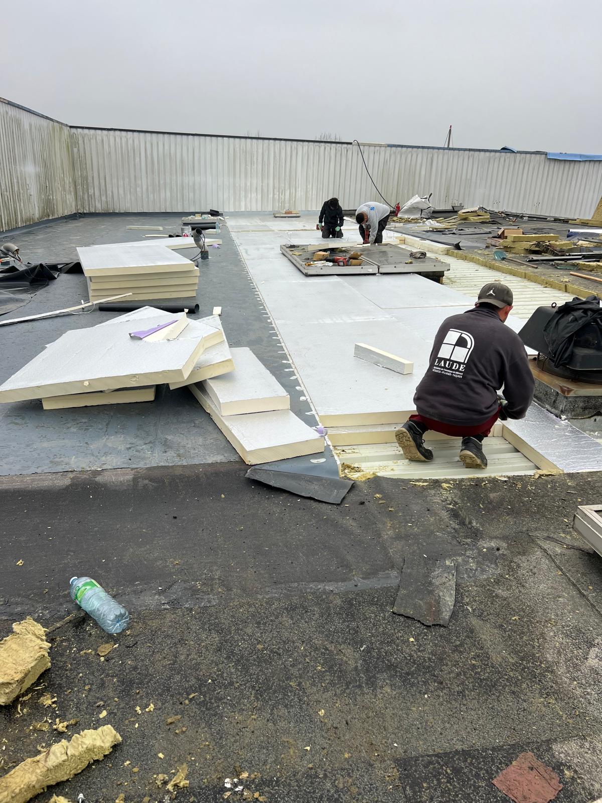 Travaux de toiture en cours